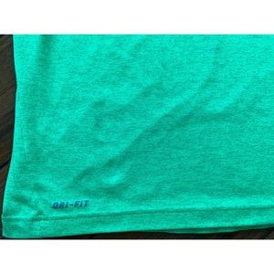 Nike Shirts - Nike Men’s Dri-Fit Green T Shirt Medium Nike Shirts - Nike Men’s Dri-Fit Green T Shirt Medium
